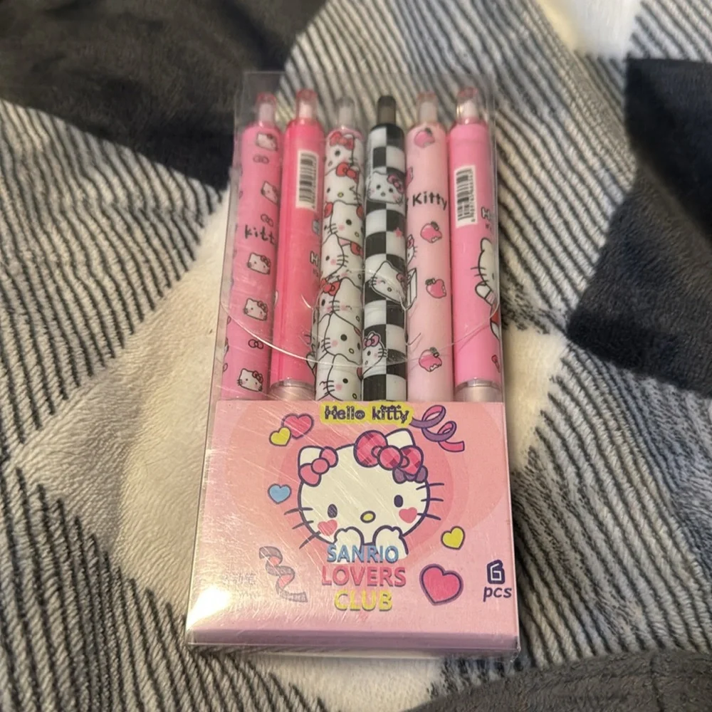 Hello Kitty bundle - Picture 4 of 6